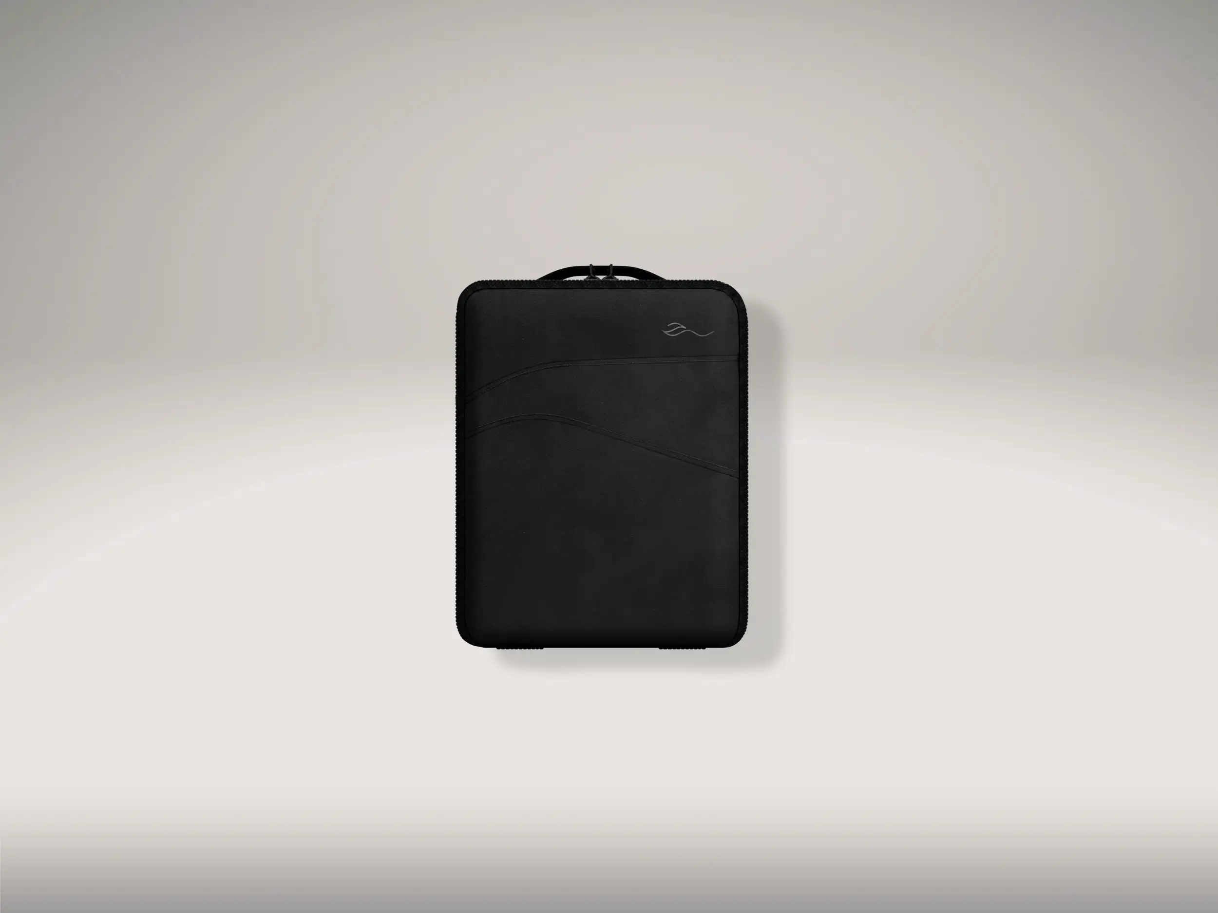 Safely protect and transport your eFoil battery with the JetWave Battery bag. Compact and durable design.