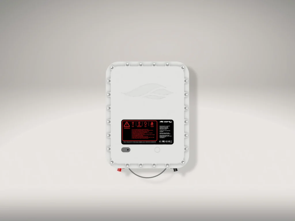 Long-range eFoil battery in 2.3 kWh up to 120 min of sailing time. Safe, powerful and fast charging. Ideal for longer sessions and maximum time on the water.