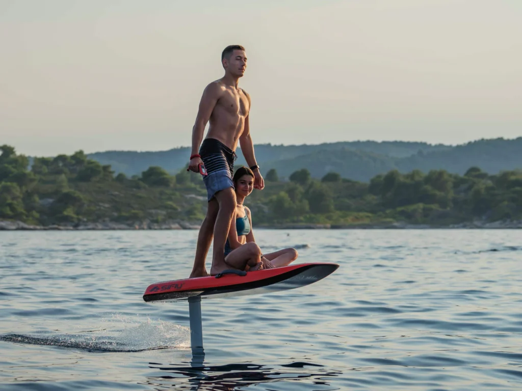 Ontdek de SiFly Stellar R of S eFoil bij FuturWave, Premium Carbon eFoil